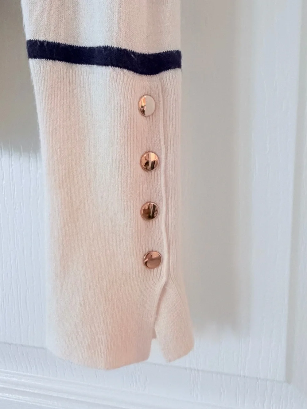 Zara White Crewneck Sweater with Black Stripes